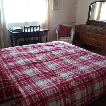 Calne Bed And Breakfast Екстер'єр фото