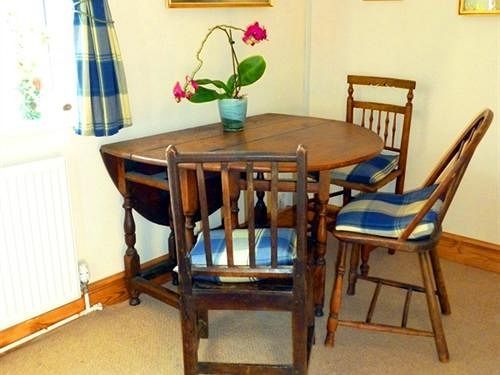 Calne Bed And Breakfast Екстер'єр фото